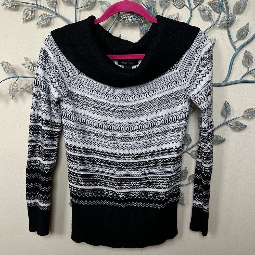 White House Black Market Long Sleeve Black/White/Silver Sweater Holiday Sm
